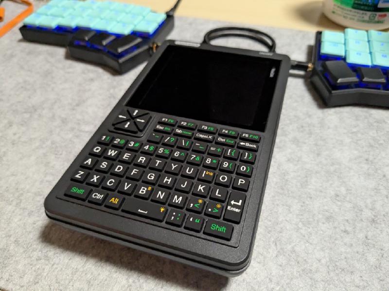 Featured image of post 夢が広がる関数電卓型ハンドヘルドコンピュータ「PicoCalc」